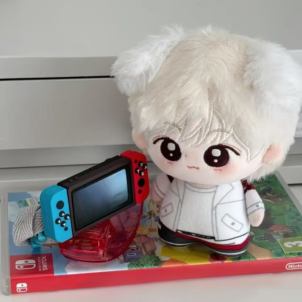 First release: TOMORROWXTOGETH - Original Anime Merchandise recensione e prezzo